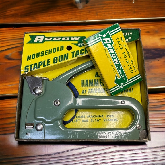 Vintage Arrow staple gun tacker - Picture 2 of 4